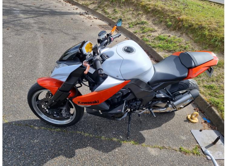 KAWASAKI / DSN MOTOS 40