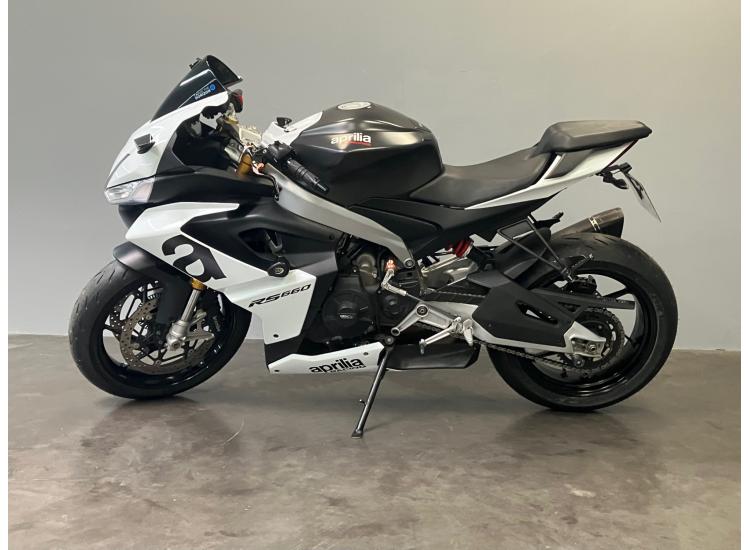 APRILIA 660 RS  / 209.55 €/MOIS* / DSN MOTOS 40