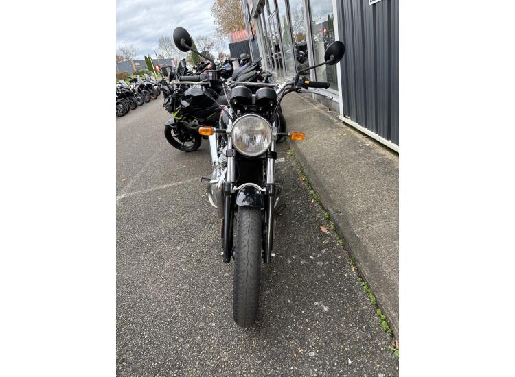 ROYAL ENFIELD 650 INTERCEPTOR  / 123.34 €/MOIS* / DSN MOTOS 40
