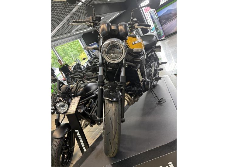 KAWASAKI Z650 RS  / 164.74€/MOIS* / DSN MOTOS 40