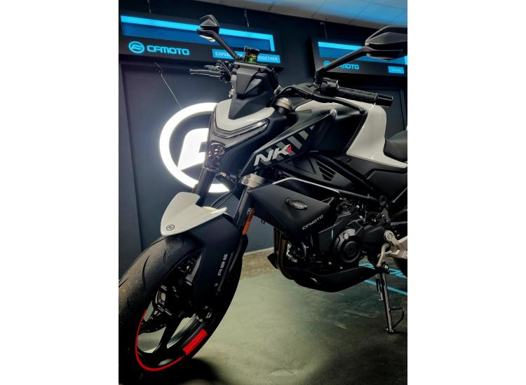 CF MOTO 450NK 2024 / 107.32€/MOIS* / DSN MOTOS 40