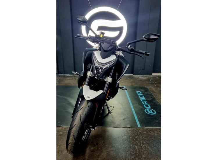CF MOTO 450NK 2024 / 107.32€/MOIS* / DSN MOTOS 40