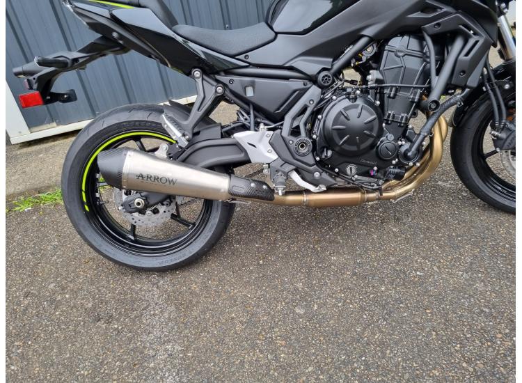 KAWASAKI Z 650 / 111.18€/MOIS* / DSN MOTOS 40