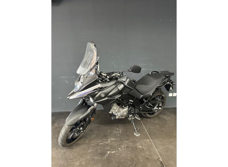 SUZUKI 650 DL / 124.57€/MOIS* / DSN MOTOS 40