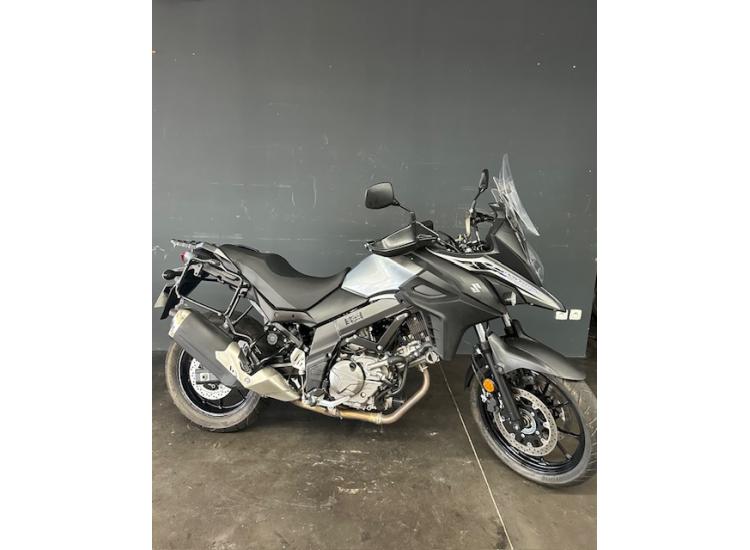 SUZUKI 650 DL / 124.57€/MOIS* / DSN MOTOS 40
