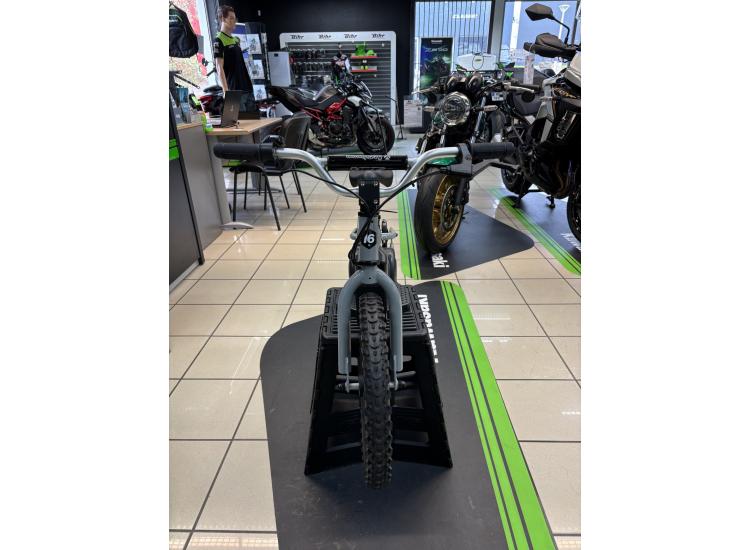 YCF MINI 16  / DSN MOTOS 40