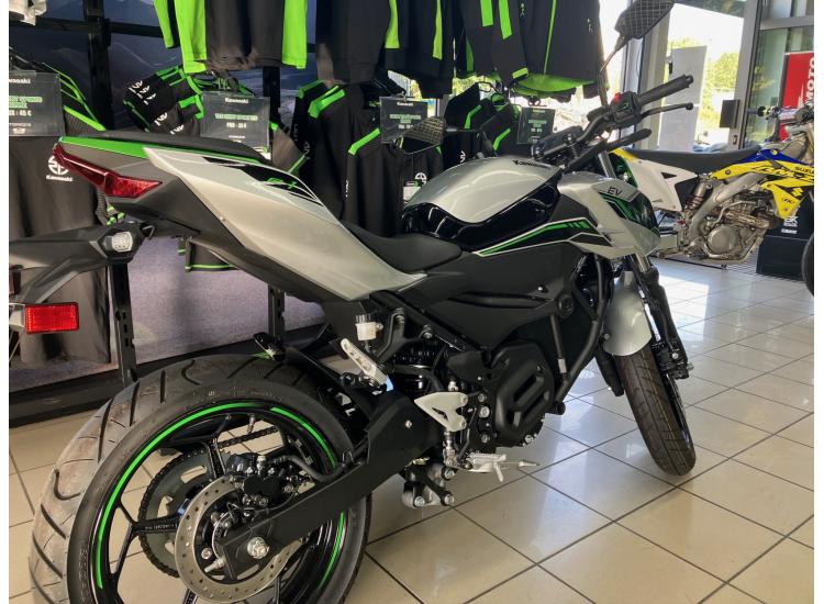 KAWASAKI Z E-1 électrique / 150€ PAR MOIS / DSN MOTOS 40