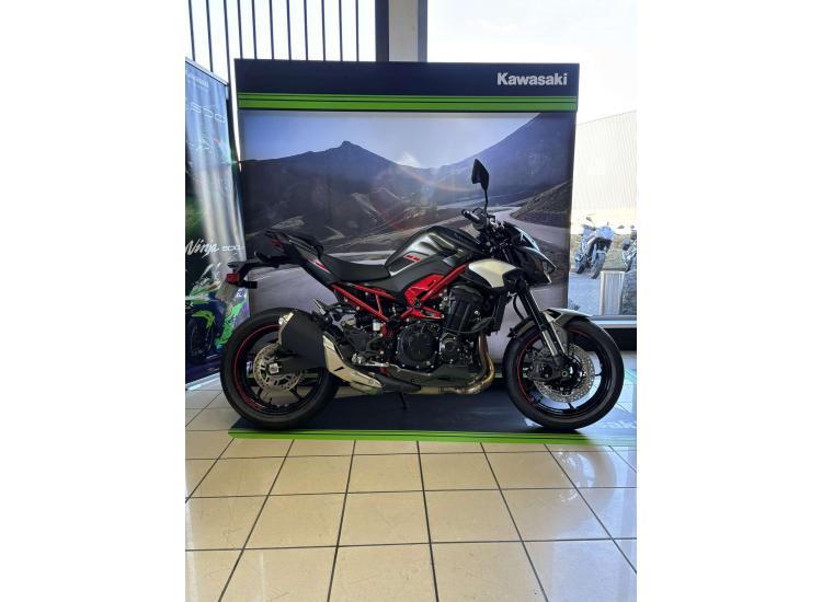 KAWASAKI z900 70kw  / 177.73€/MOIS* / DSN MOTOS 40