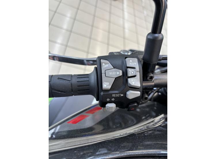 KAWASAKI z900 70kw  / 177.73€/MOIS* / DSN MOTOS 40
