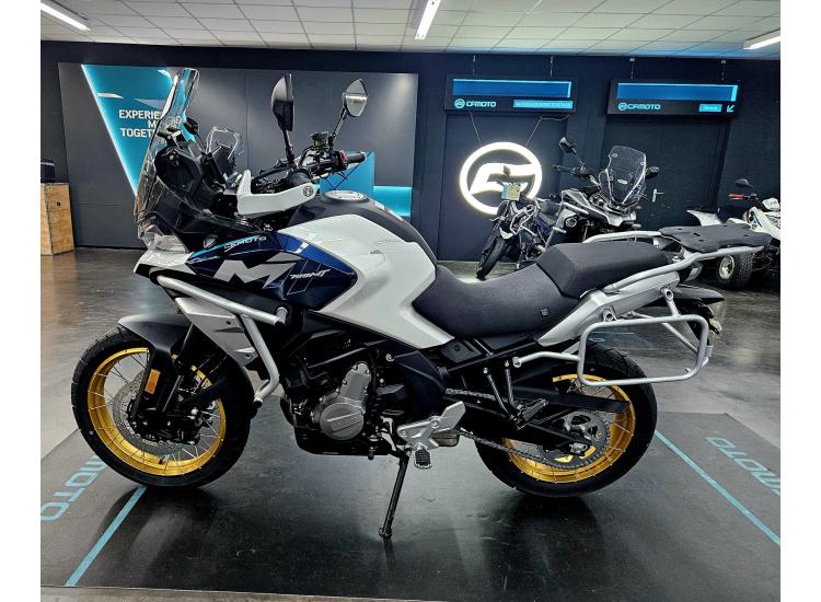 CF MOTO 700MT / 108.20€/MOIS* / DSN MOTOS 40