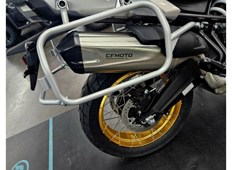 CF MOTO 700MT / 108.20€/MOIS* / DSN MOTOS 40