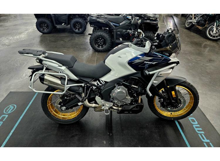 CF MOTO 700MT / 108.20€/MOIS* / DSN MOTOS 40