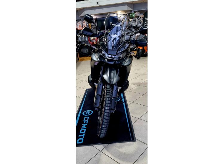 CF MOTO 800 MTX  / 166.95€/MOIS* / DSN MOTOS 40
