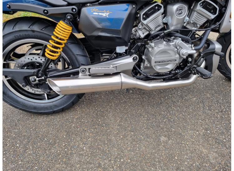 HYOSUNG GV 125 X / 109.85€/MOIS* / DSN MOTOS 40