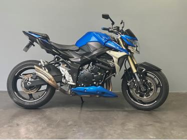 SUZUKI GSX 750 F