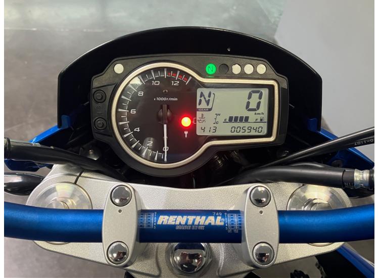 SUZUKI 750 GSR EDITION FREEGUN  /  DSN MOTOS 40