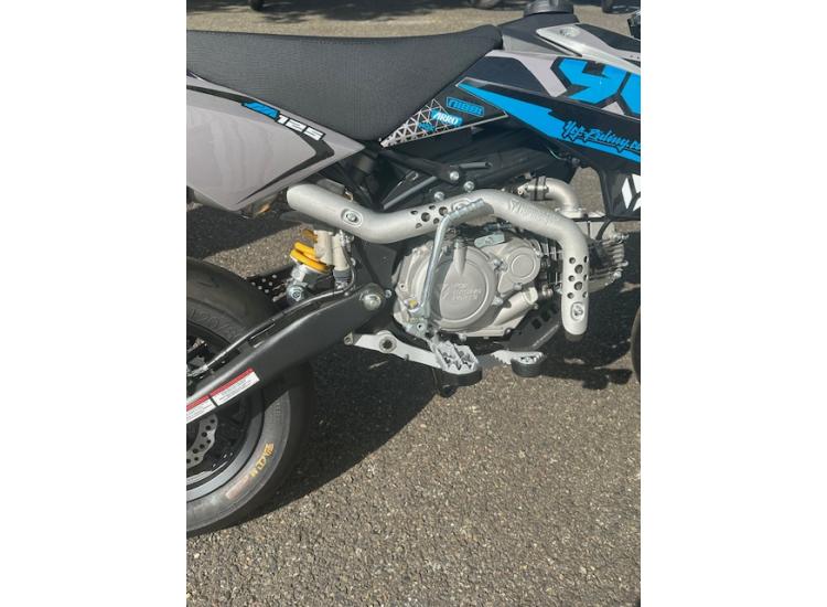 YCF 125 SUPERMOTARD / DSN MOTOS 40